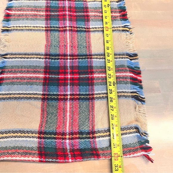 Large Infinity Blanket Scarf Plaid Tartan
Pattern (Beige/Green/Red) - Picture 7 of 8